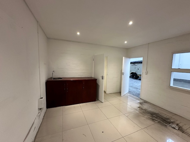 To Let commercial Property for Rent in Ndabeni Western Cape